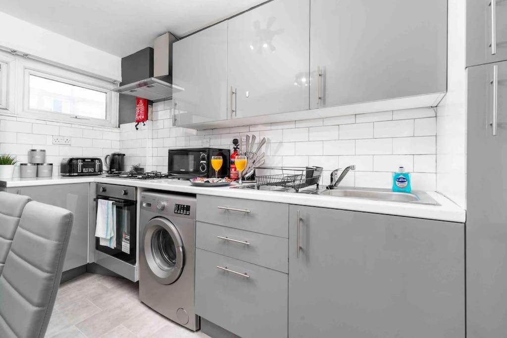 ✪Central✪6Bed✪ Parking✪Pool Table✪Private Patio ✪ Μπέρμιγχαμ Εξωτερικό φωτογραφία