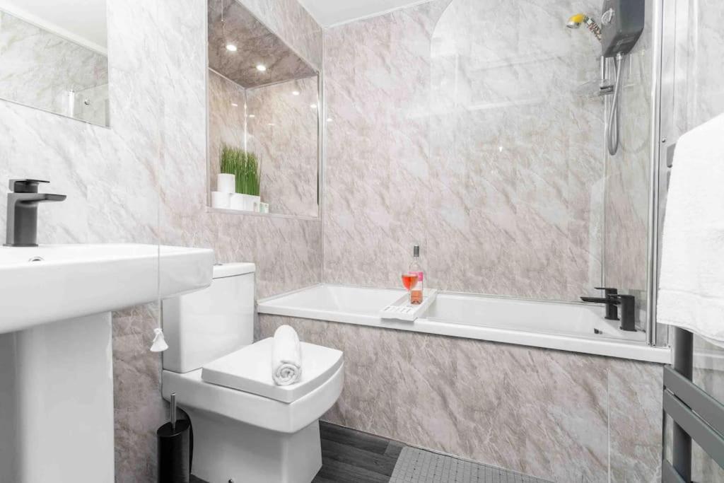 ✪Central✪6Bed✪ Parking✪Pool Table✪Private Patio ✪ Μπέρμιγχαμ Εξωτερικό φωτογραφία